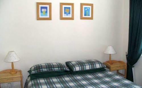 Blouberg Beachfront Accommodation โบลแบร์กสตรานด์ ภายนอก รูปภาพ